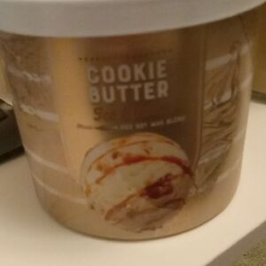 Cookie Butter Scented Candle - Gold Jar